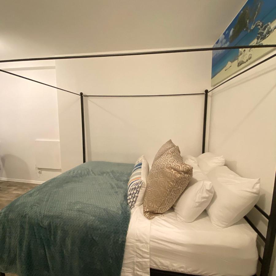Modern Rental Brooklyn'S Hidden Gem Нью-Йорк Экстерьер фото